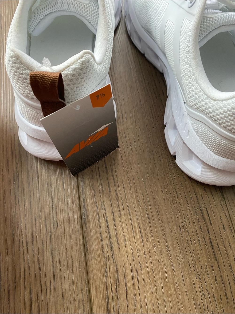 Avia | Women’s Athletic Light Runner Shoes in white - Picture 4 of 5